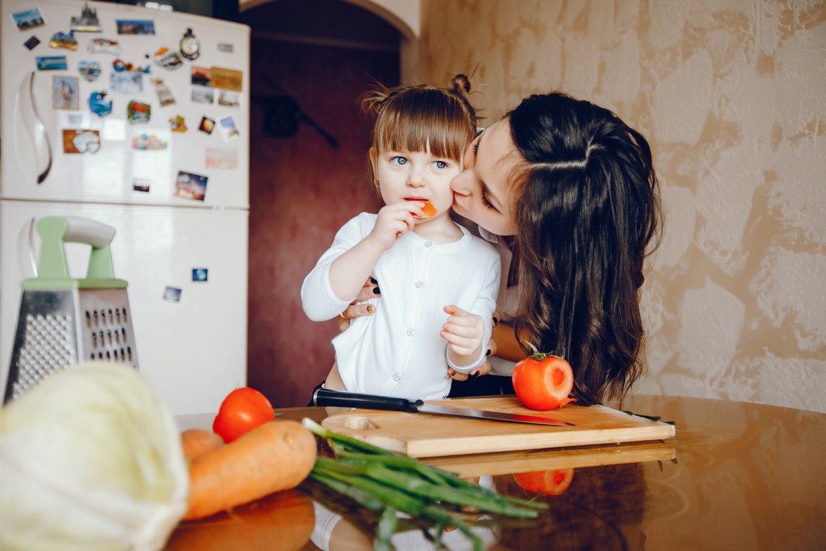 Как помочь малоежке: советы для родителей