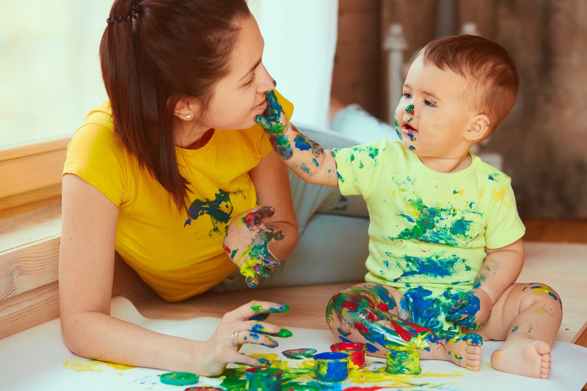 Как научить малыша одеваться: советы для родителей