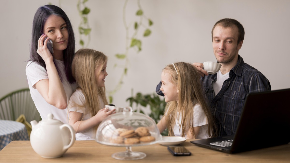 Как помочь подростку, если он связался с плохой компанией