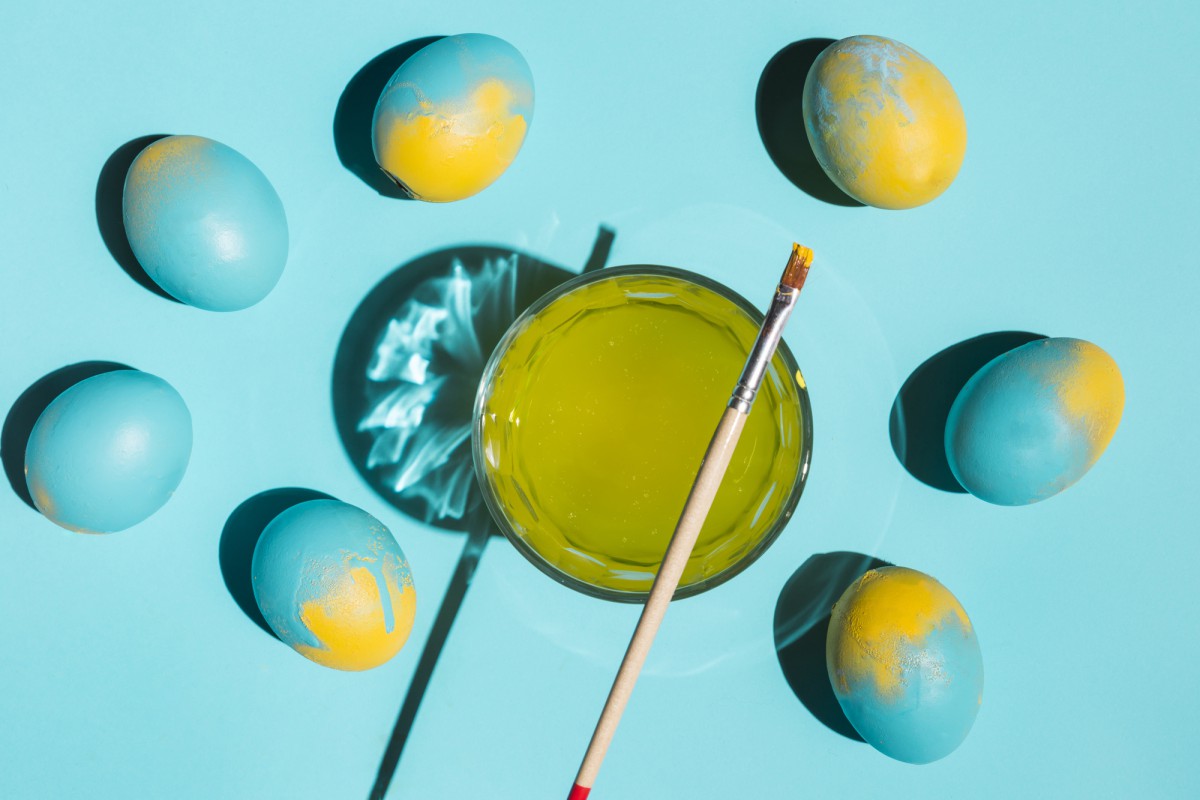 Куркума — натуральный краситель для пасхальных яиц