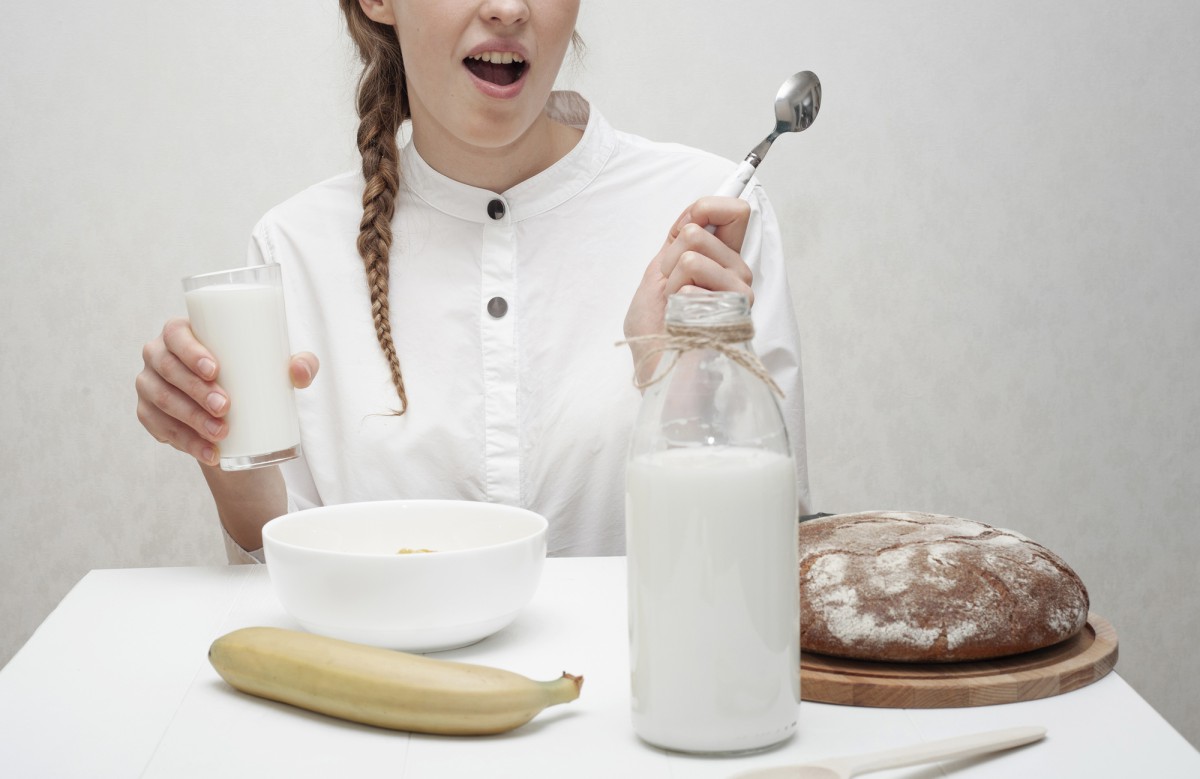 Секреты употребления молока: виды, время и нормы