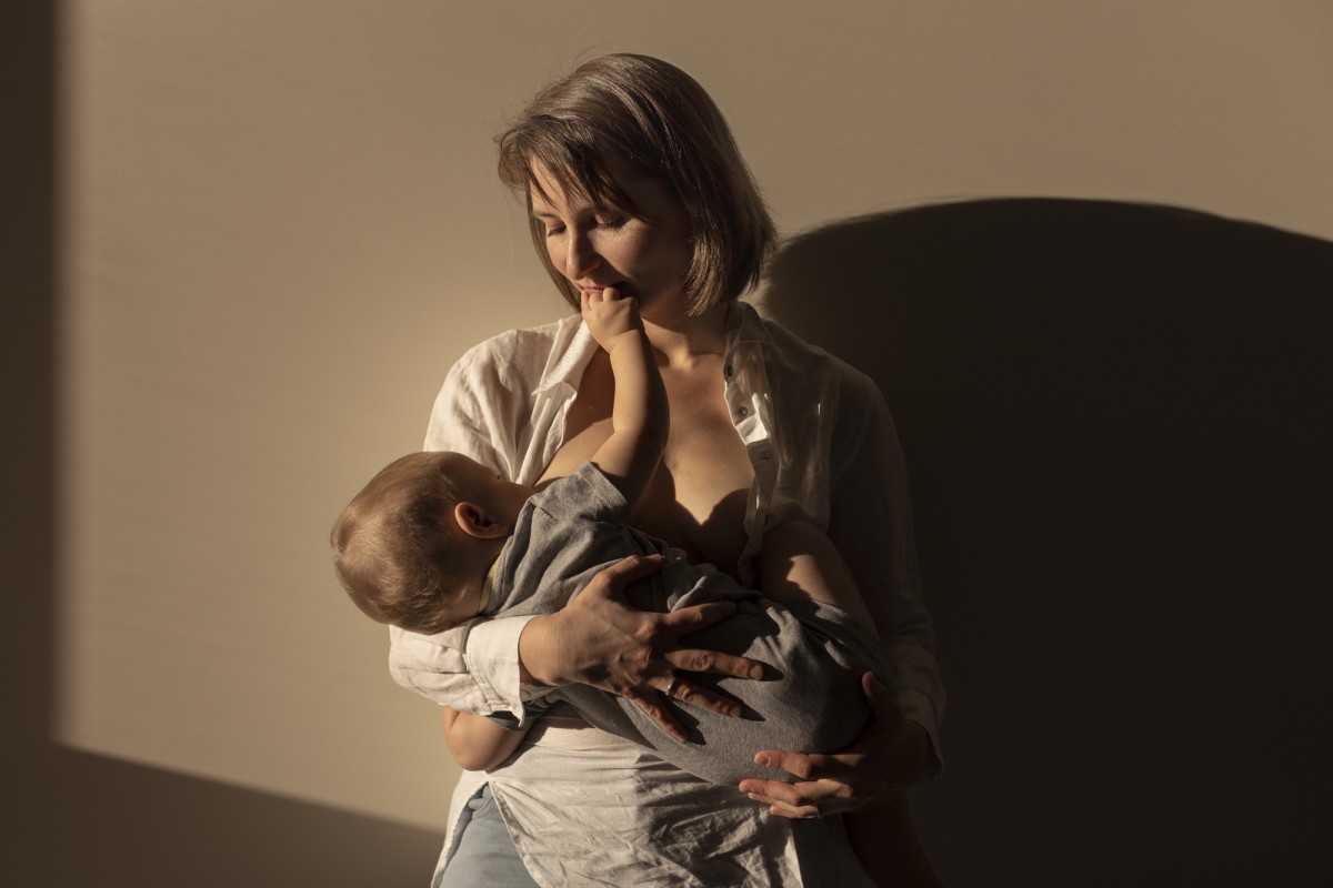 Как справиться с выделением молозива