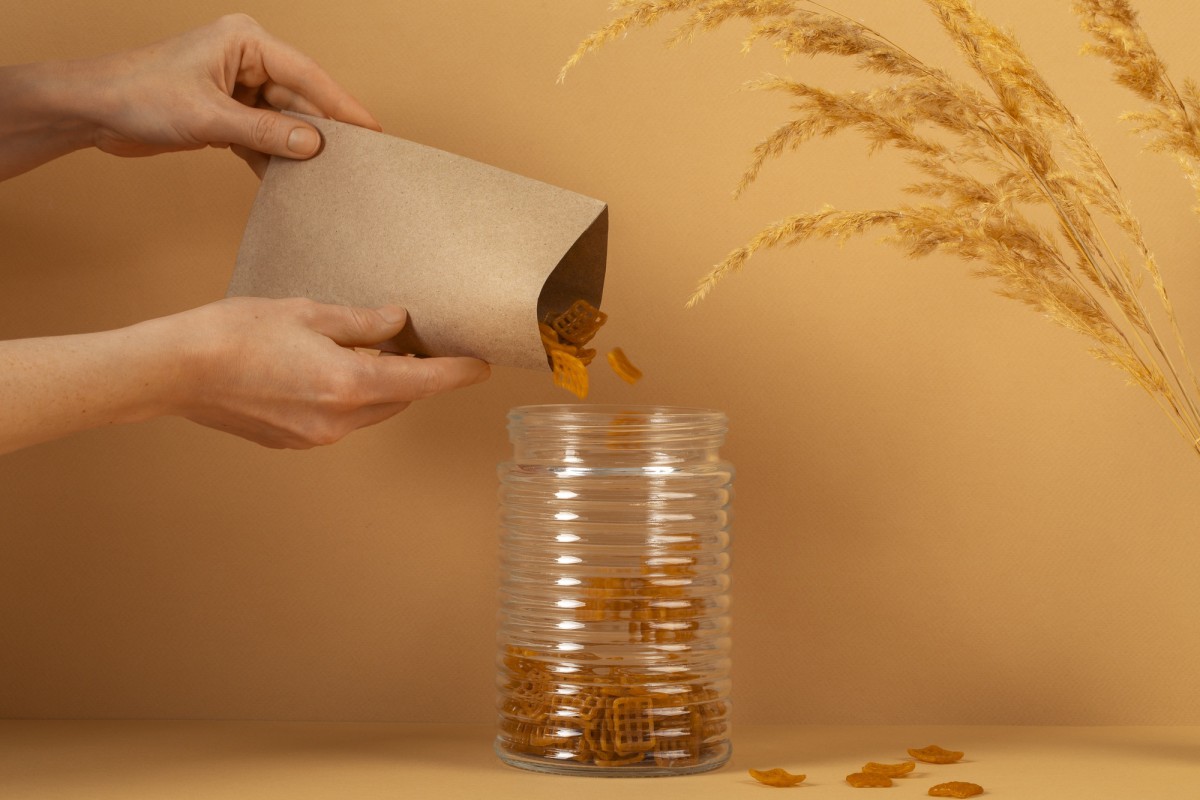 Открой тугую банку за 10 секунд: простой лайфхак для каждой хозяйки