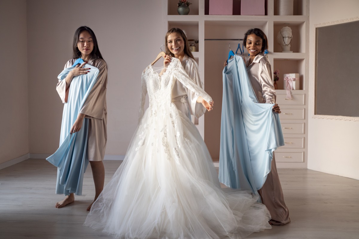 Платья для выпускного вечера: идеи и тренды