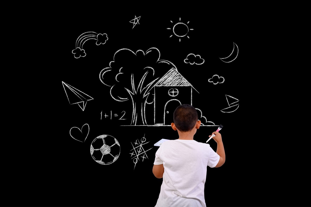 Как защитить зрение ребёнка в школе: советы врача-офтальмолога