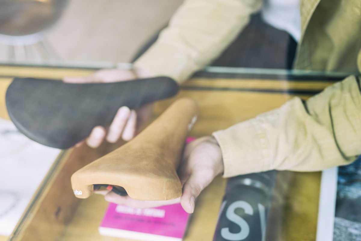 Волшебный ластик: верните подошве белизну за считанные минуты!