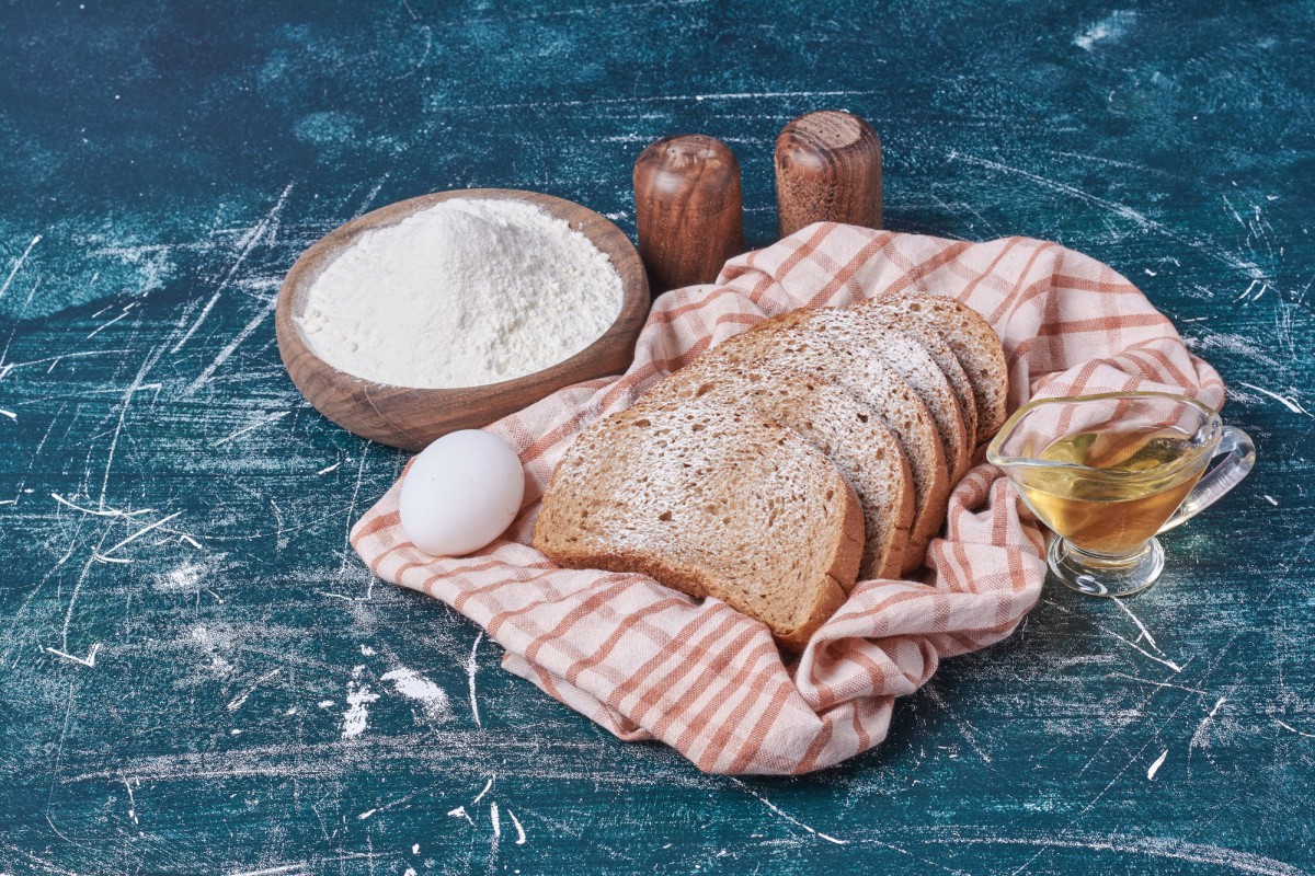 Без дрожжей и сложных ингредиентов: домашний хлеб на кефире