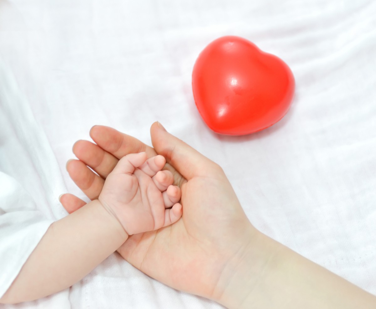 Шишки и ссадины: неизбежные спутники первых шагов малыша