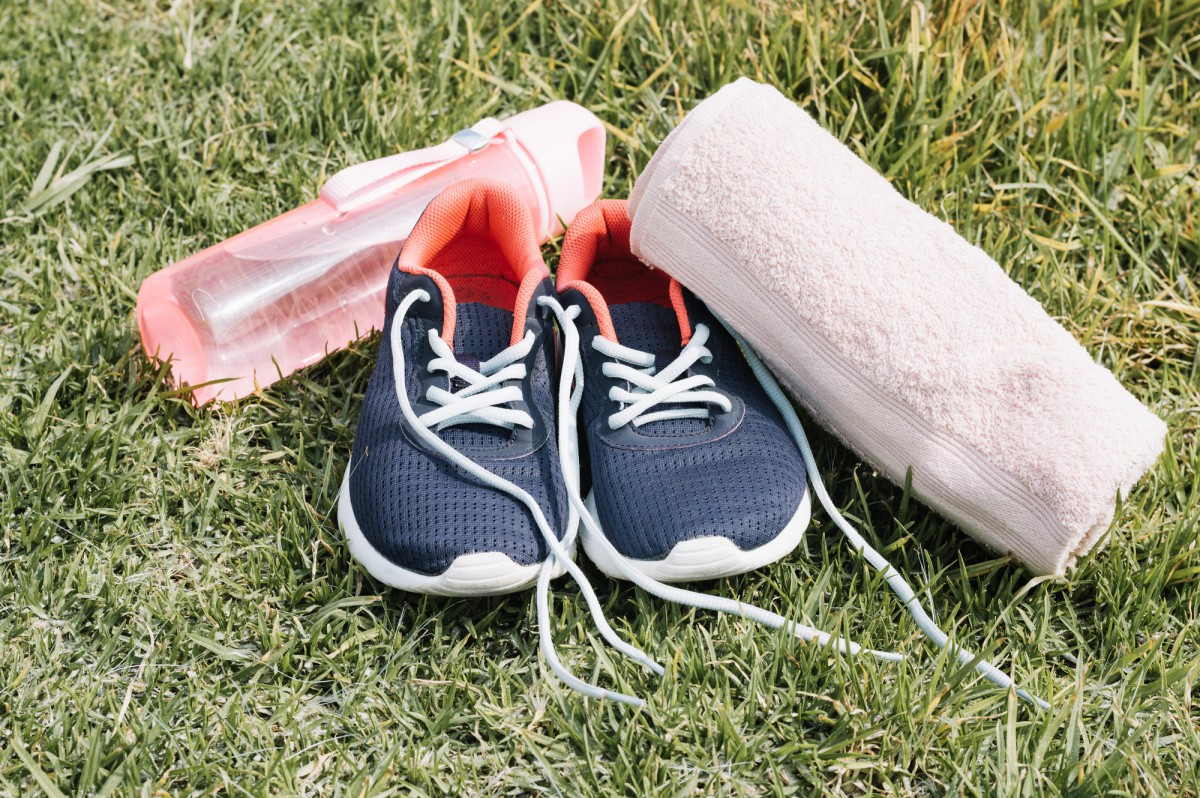 Чудо-смесь для белоснежных кроссовок: грязь исчезнет за 15 минут!