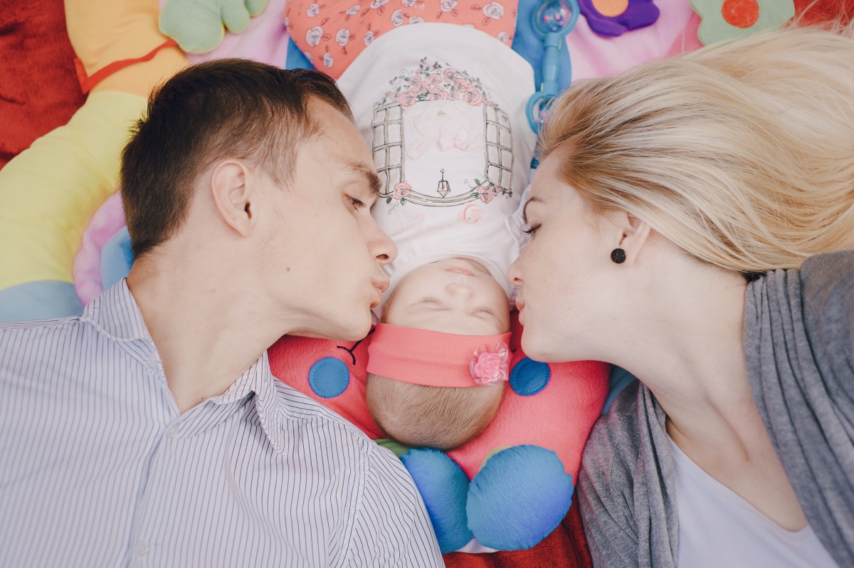 Как распознать и лечить врождённую мышечную кривошею и мышечный тонус у новорождённых