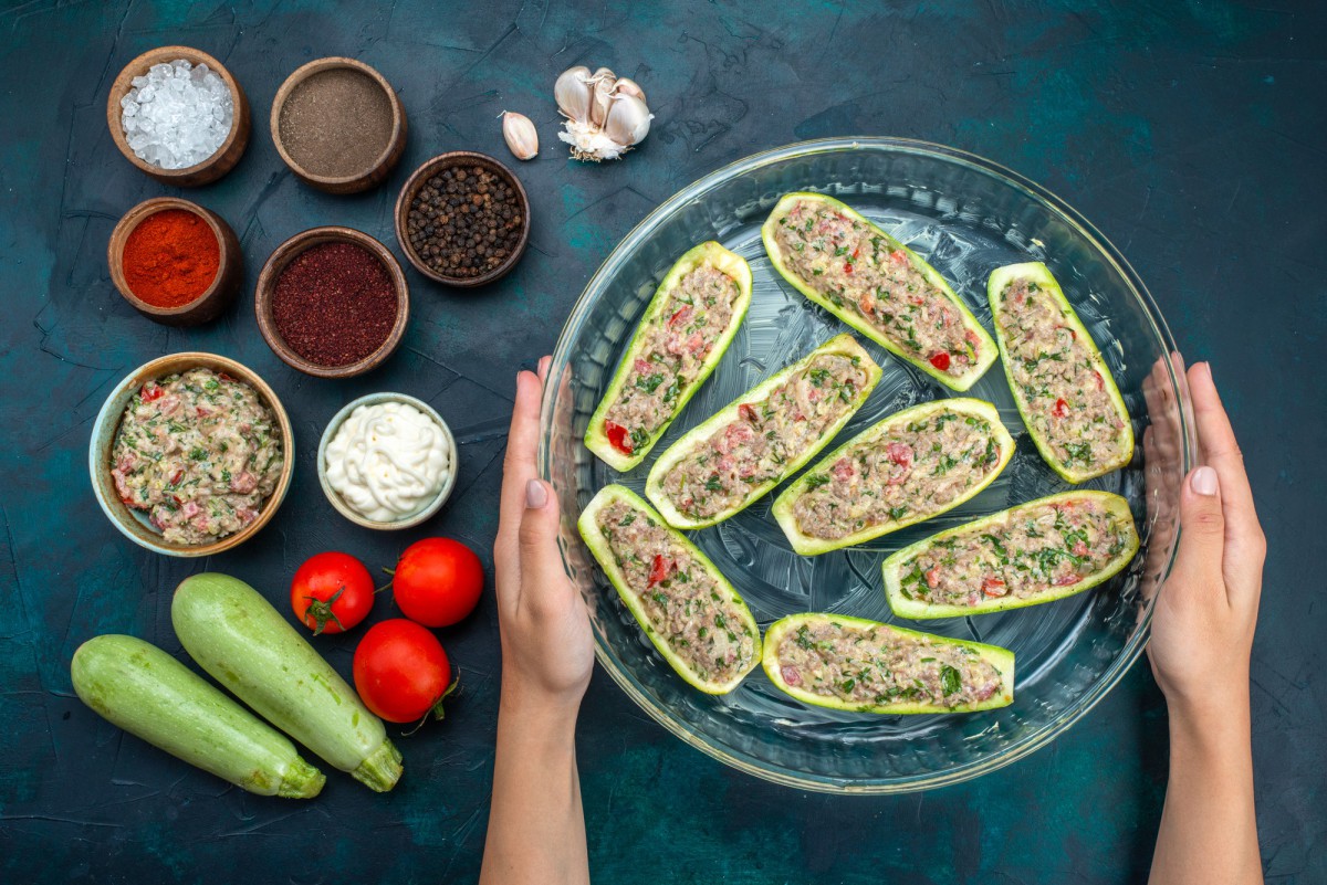 Вкусное блюдо из кабачков с фаршем: рецепт от шеф-повара