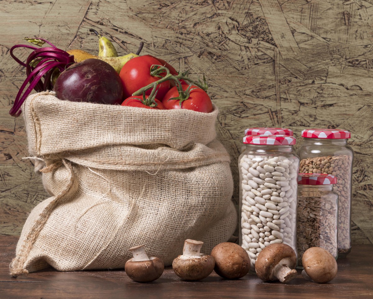 Хитрость для хранения картофеля в квартире: забудьте о плесени!