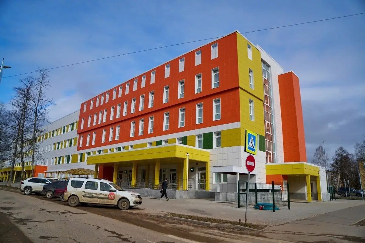 За первые пять недель с открытия детской поликлиники в Боровичах её посетили более 7,7 тысячи маленьких пациентов, сообщила заместитель председателя правительства Новгородской области Анна Тимофеева