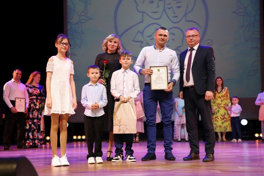 «Семья - главная ценность в жизни каждого человека», - Олег Шаляпин