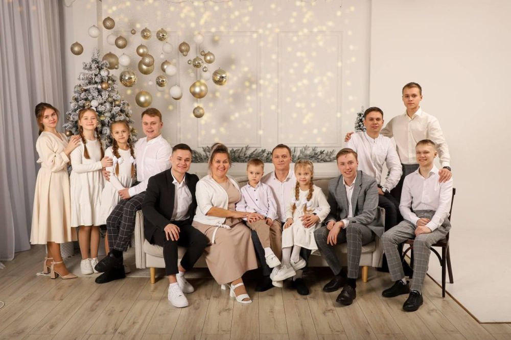 Нижегородцы удостоены звания «Мать-героиня» и орденов «Родительская слава» по указу Путина
