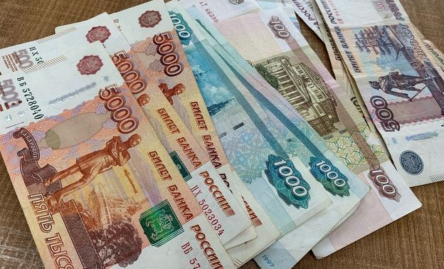 В Кировской области 60 бабушек получают пособие по уходу за ребёнком