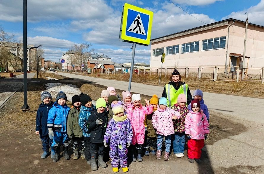 Сотрудники Госавтоинспекции Усть-Вымского района провели практикум для воспитанников Детского сада г. Микунь