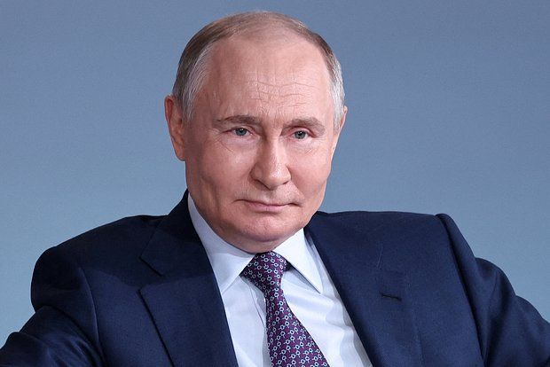 Президент России Владимир Путин наградил челябинских врачей детской больницы