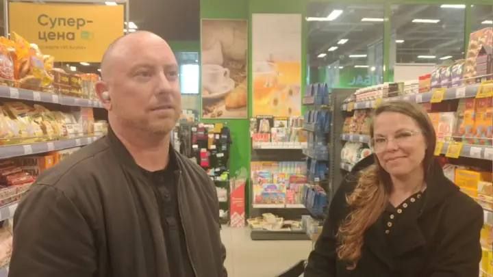 Американцы приехали в Россию и не нашли ни уличных туалетов, ни пустых полок