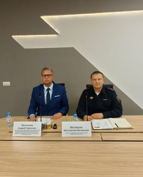 В Новосибирске сотрудники Госавтоинспекции и общественники провели вебинар по профилактике травматизма среди детейи подростков в Новосибирской области