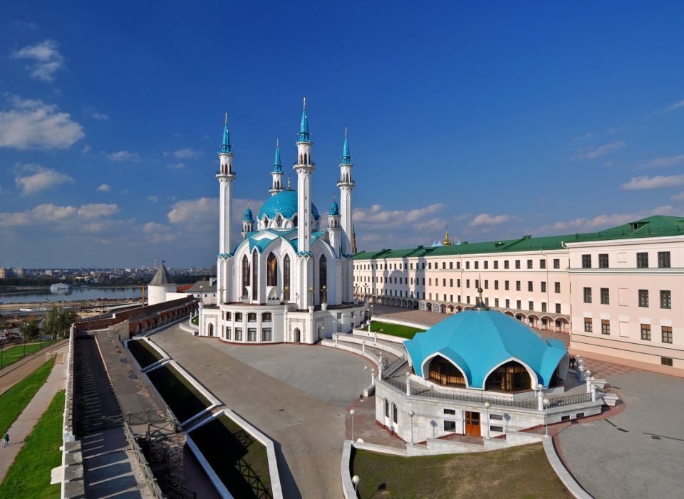 Автоинспекторы РТ помогли женщине, беременной двойняшками, срочно добраться до роддома