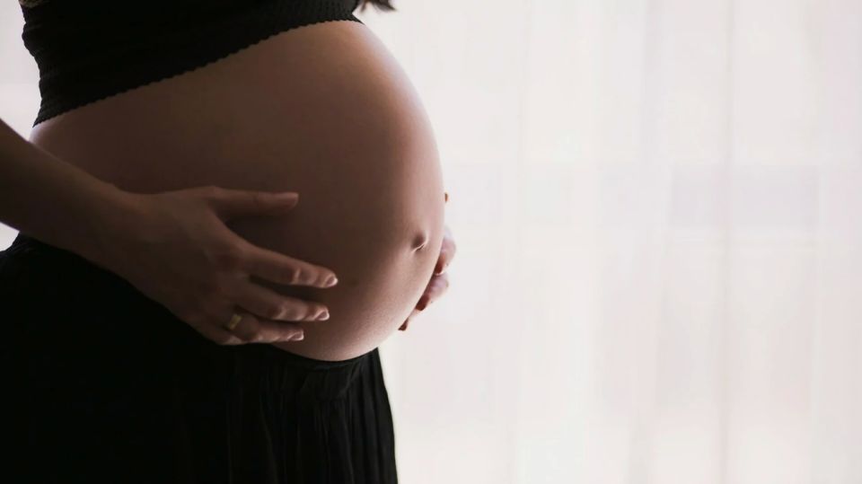 Жительница Новосибирска отсудила у роддома 1 млн рублей за травму таза