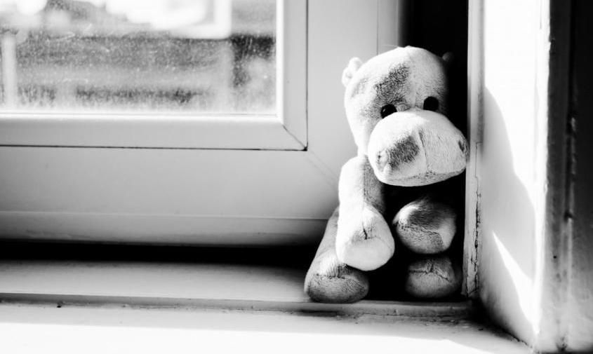 В Благовещенске из окна дома выпал 7-летний мальчик
