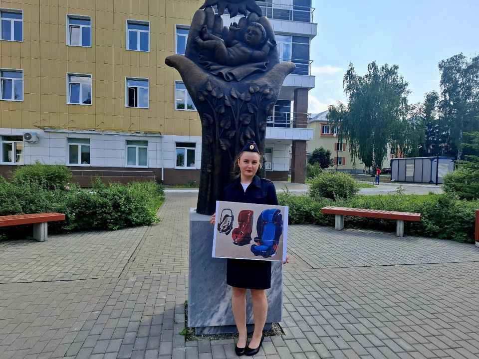 В Пензенском перинатальном центре прошёл тренинг по безопасной перевозке детей-пассажиров для будущих мам