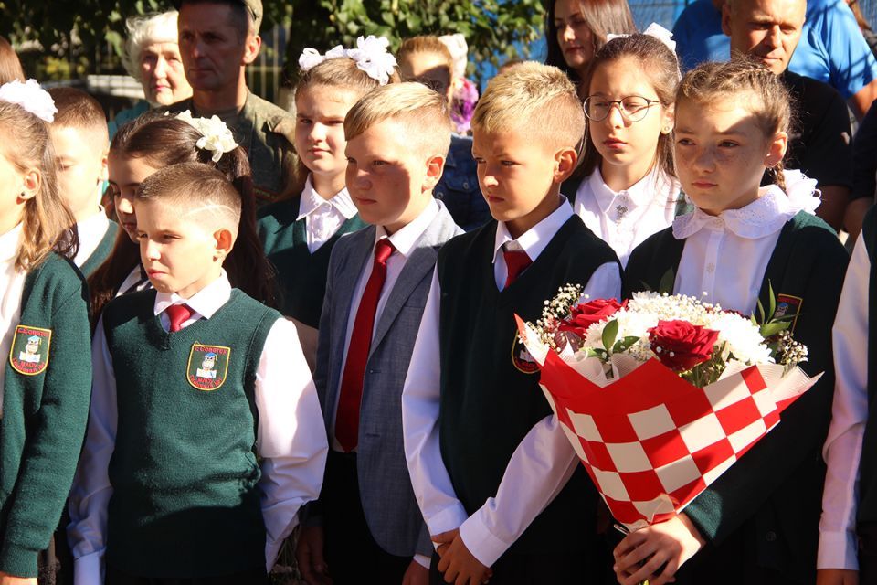 В июле многодетные семьи получат выплату на подготовку к школе