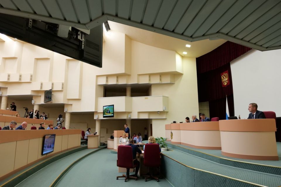 Саратовские семьи с тремя детьми смогут получить деньги вместо земельных участков