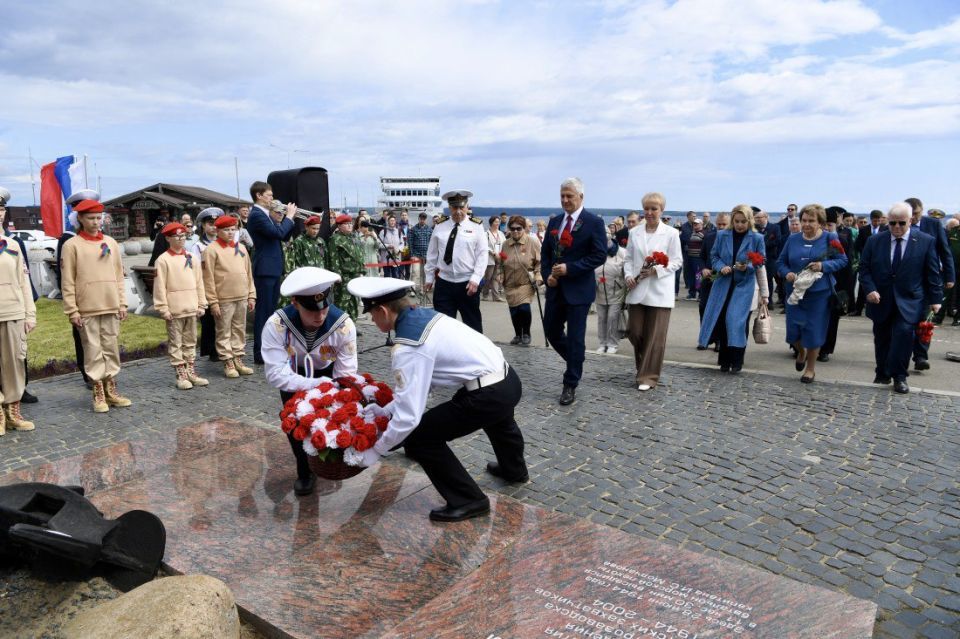 В День Карелии почтили память освободителей Петрозаводска от фашистской оккупации