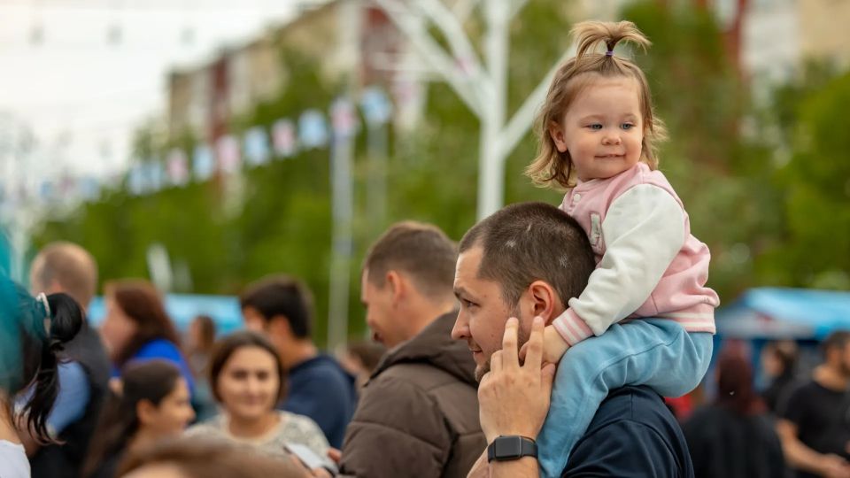 Энергия будущего: семьи с детьми зарядили День молодежи на Ямале