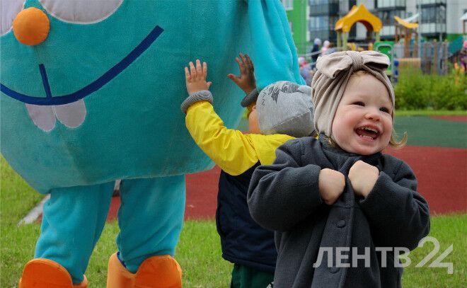 В Ленобласти ввели дополнительную выплату при рождении третьего ребенка и последующих детей