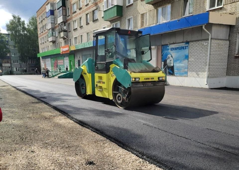 На дорогах Сердобска по пилотному проекту продолжается обустройство тротуаров