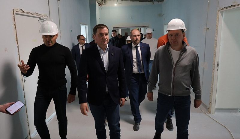 Александр Цыбульский поручил открыть новую детскую поликлинику в Котласе до конца текущего года