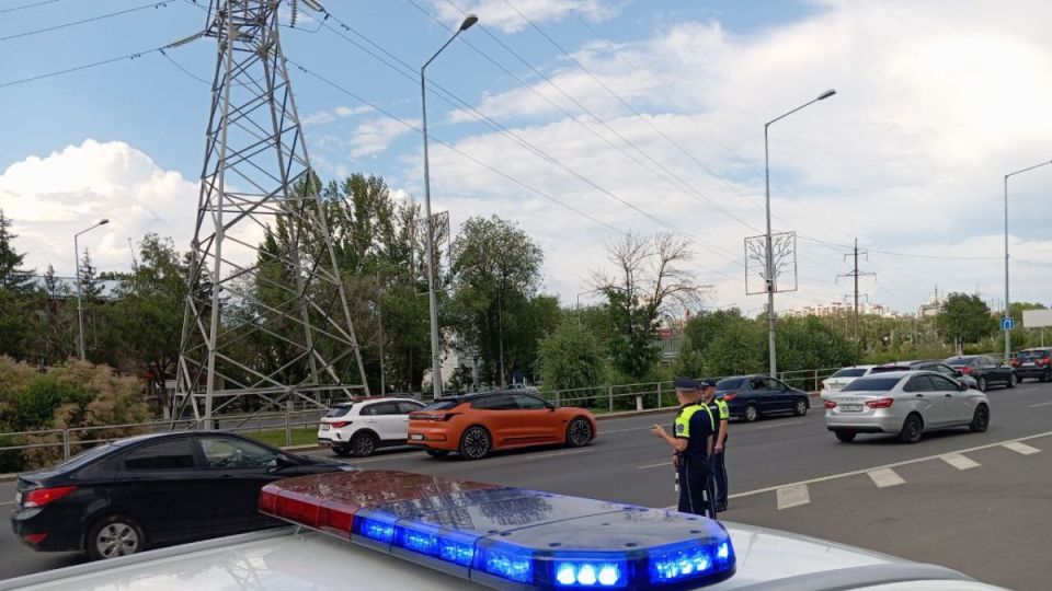 В Самаре полицейский помог добраться до больницы женщине, у которой начались роды