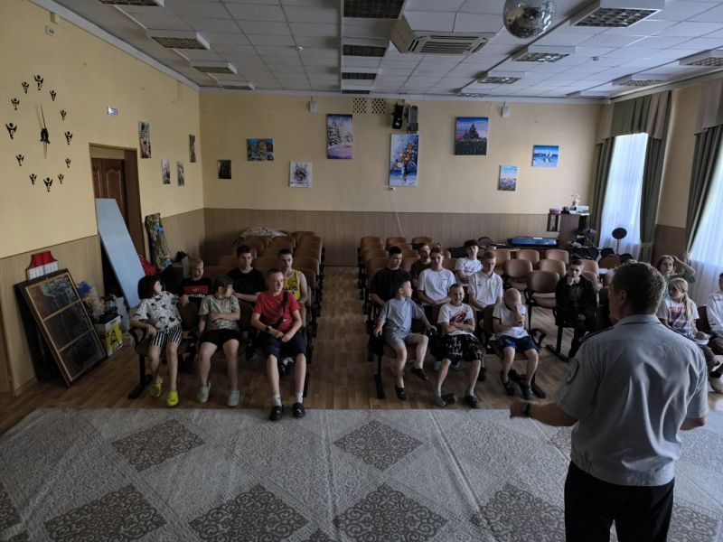 В Иванове сотрудники полиции посетили своих подшефных в детском доме «Ровесник»