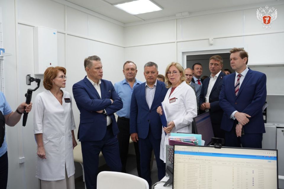 Михаил Мурашко осмотрел новую врачебную амбулаторию и строительство новой женской консультации в деревне Грановщина Иркутской области