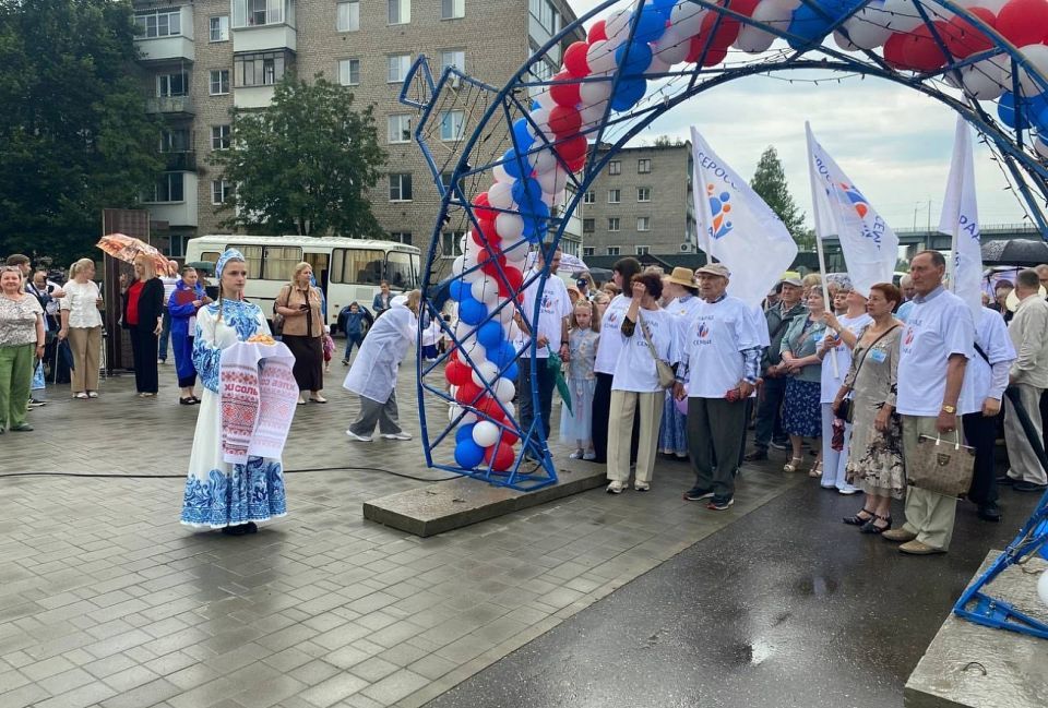 В День семьи, любви и верности в городе Ржеве Тверской области состоялся Всероссийский Парад семей