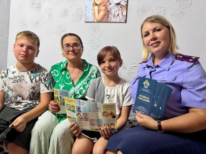 Женсовет Главного следственного управления навестил с подарками подшефные многодетные семьи