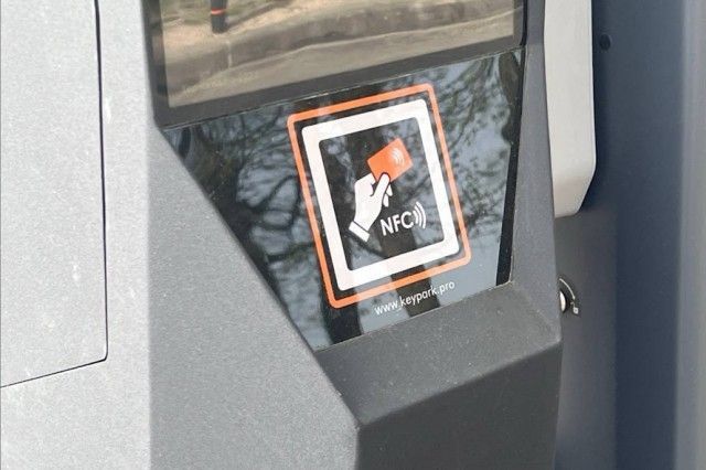 В Калининграде нашли подрядчика для обустройства парковки у детской поликлиники на Дзержинского