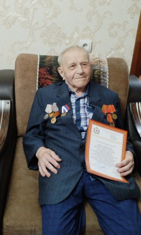 101 день рождения отметил ветеран Великой Отечественной войны Валентин Осокин из Дзержинска