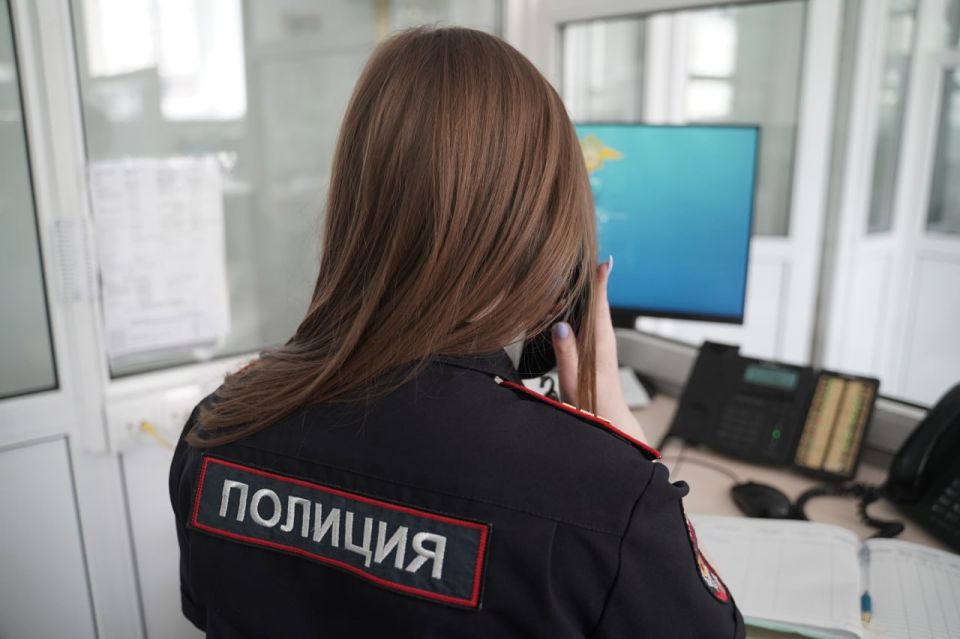 В Якутске пятилетняя девочка сбежала из детсада и гуляла одна полчаса