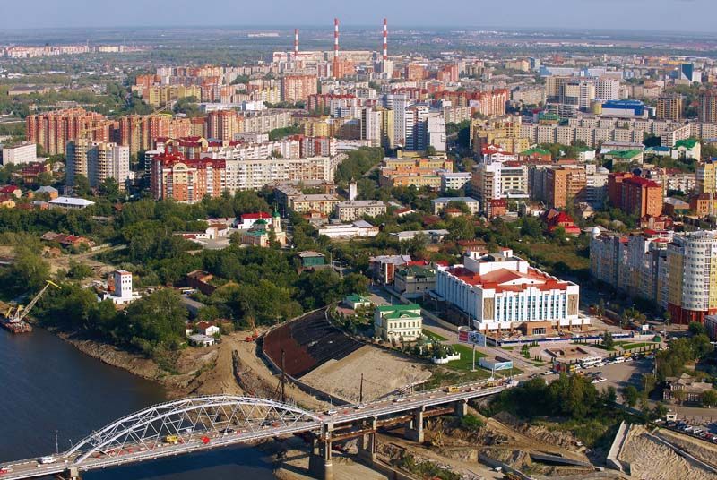 В Ялуторовске после вмешательства прокуратуры многодетной семье, проживавшей в аварийном доме, предоставлена благоустроенная квартира