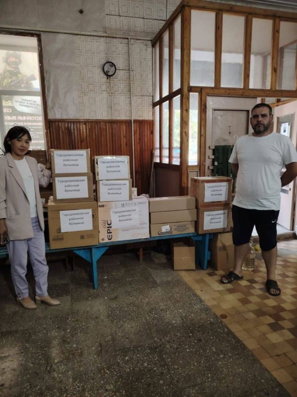 В Калмыкии медицинские учреждения отправили очередную партию гуманитарной помощи в зону СВО