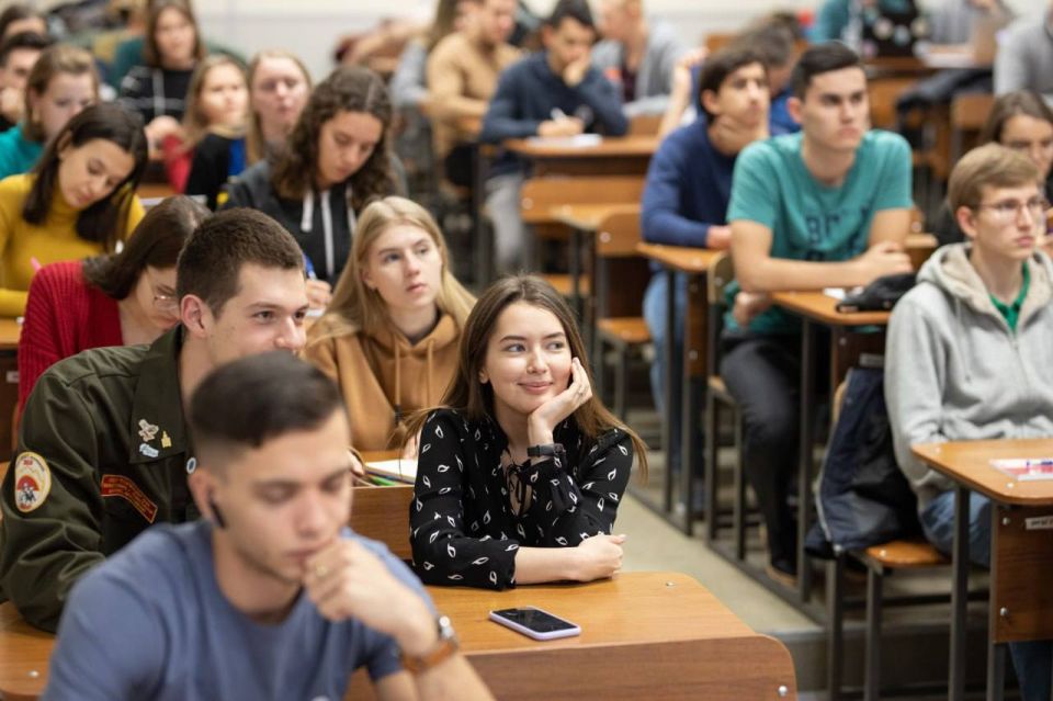 Единый стандарт поддержки студенческих семей появится в Свердловской области