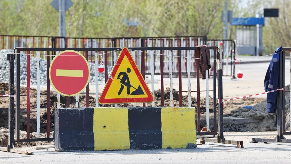 Салехардцам придется искать, куда припарковать свое авто у детской поликлиники