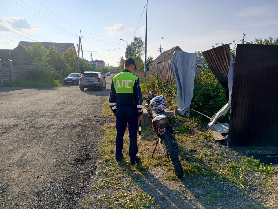 В Нижнем Тагиле подросток попал в реанимацию после покатушек на питбайке