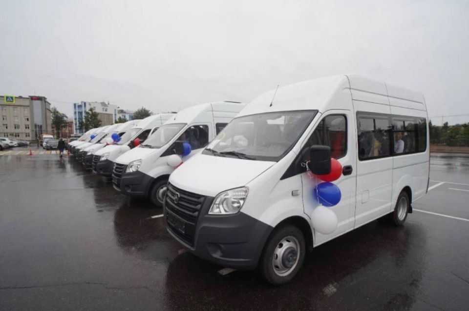 В Иркутске прошла торжественная церемония вручения автомобилей “Газель” многодетным семьям, которые победили в областном конкурсе