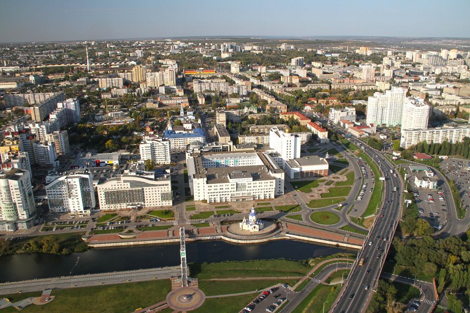 Уволенные в связи с ликвидацией организации белгородки могут получить одновременно единое пособие и пособие по уходу за ребёнком до 1,5 лет